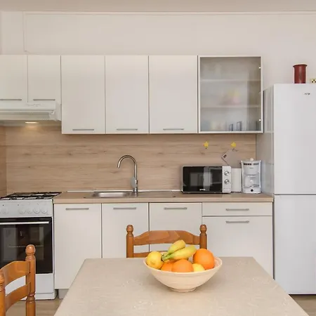 Alba Apartment Karigador
